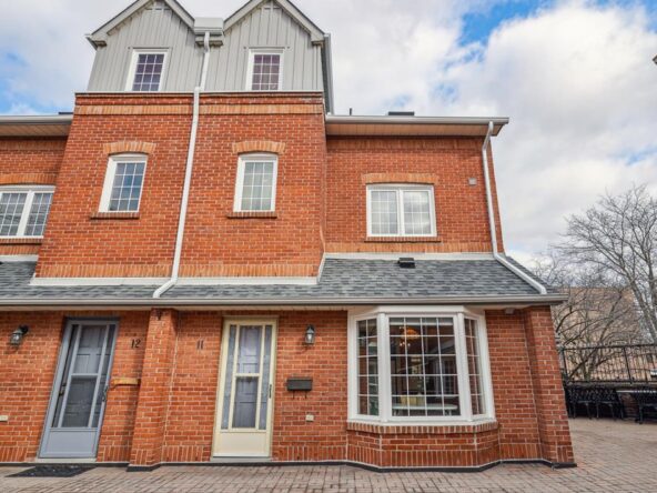 110 Mary St TH11 Whitby ON