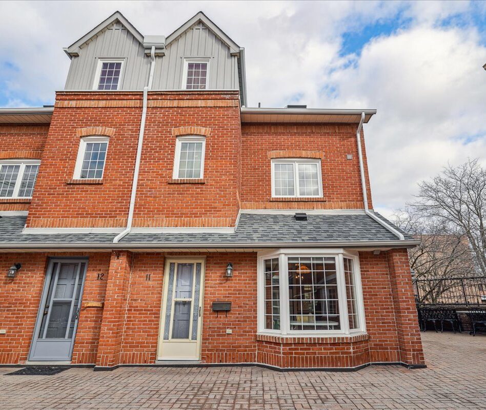 110 Mary St TH11 Whitby ON